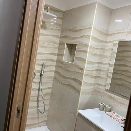 Vincent House * Nápoles