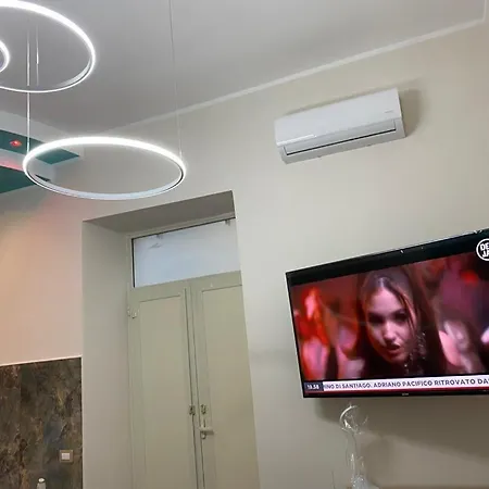 Vincent House Apartament *